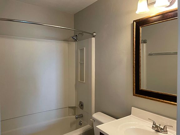 2nd image of 7900 Park Vista Cir