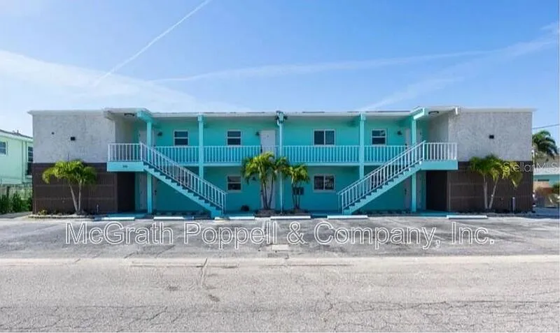 2 bed, 2.0 bath, 1041 sqft, $2,450 — Photo 2