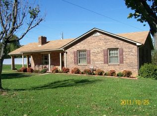 5225 Blue Ridge Dr, Gretna, VA 24557