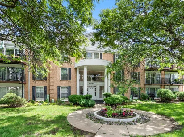 5300 Carriageway Dr APT 207, Rolling Meadows, IL 60008