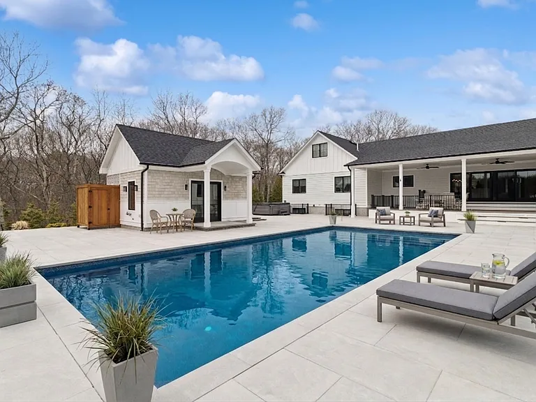47 Old Riverhead Rd — Photo 45