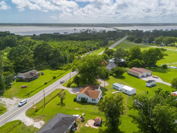 385 Highway 70 Bettie, Beaufort, NC 28516
