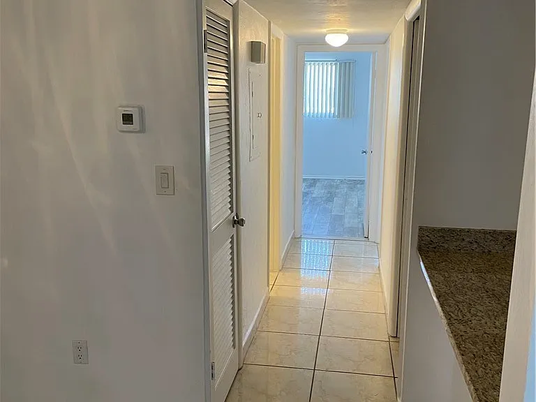 4906 Victoria Dr #313 — Photo 6