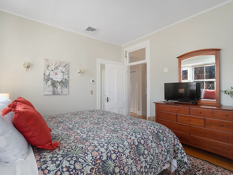 King Bedroom 2nd Floor