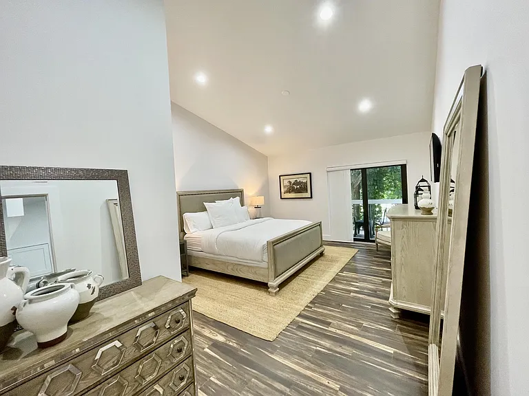 11863 Wimbledon Cir #546 — Photo 9