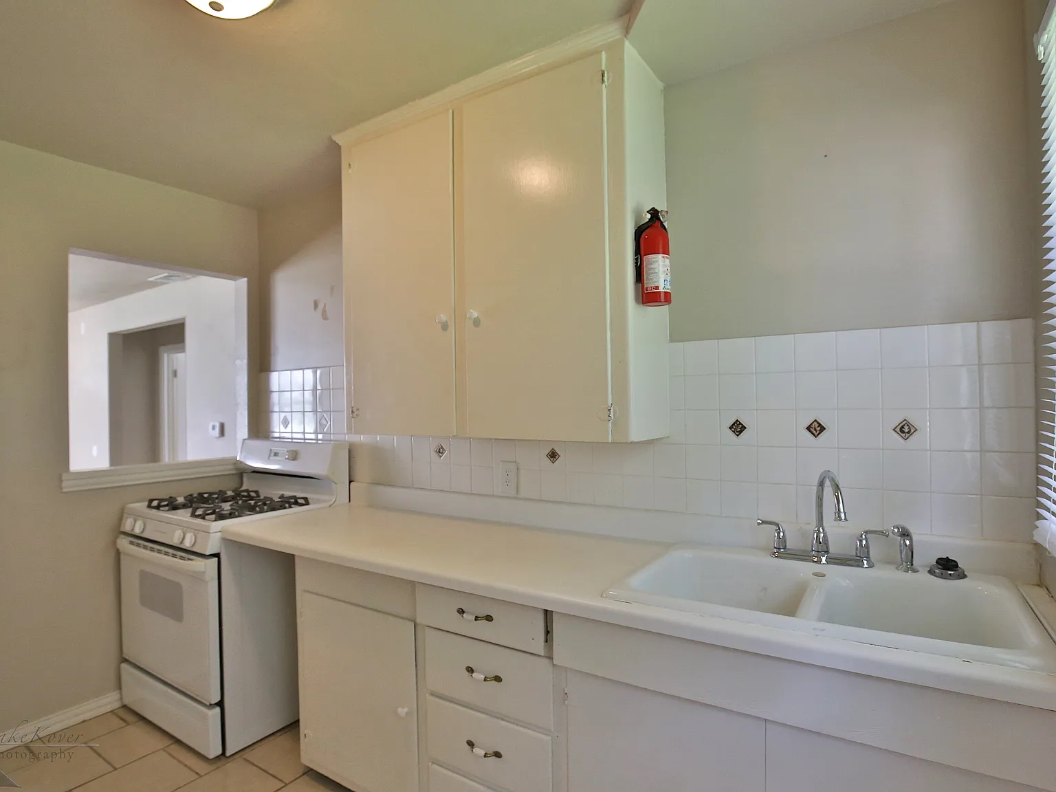 3 bed, 981 sqft, $1,300 — Photo 4
