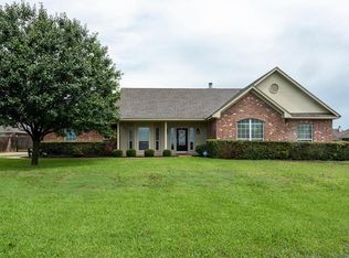 1725 W Tate St, Robinson, TX 76706