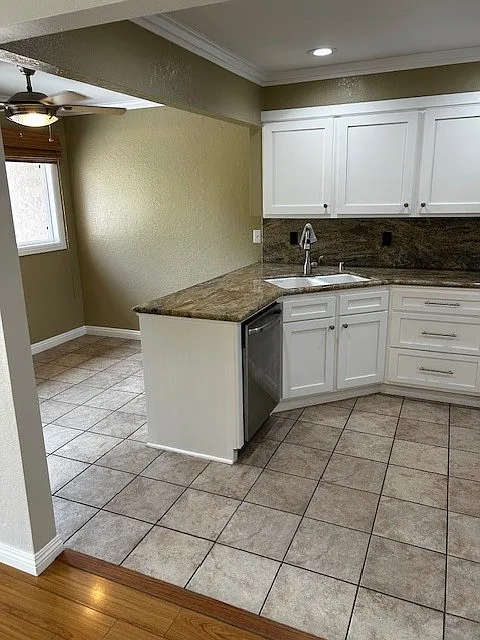 3 bed, 1402 sqft, $3,950 — Photo 2