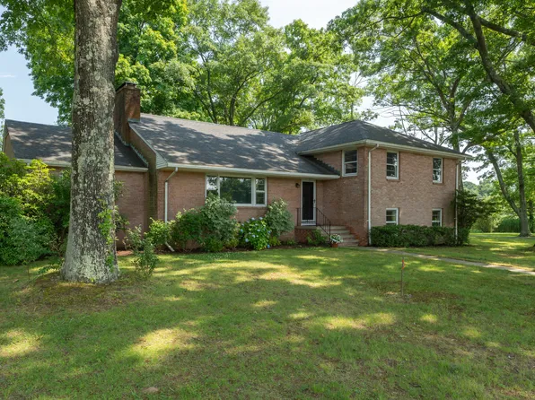 25 Tabor Drive, Branford, CT 06405
