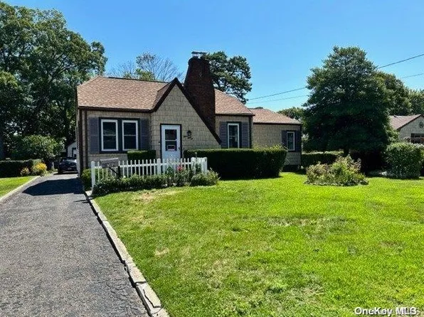 1381 Potter Boulevard, Bay Shore, NY 11706