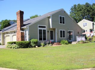 5 Foxwood Cir, Manchester, NH 03104
