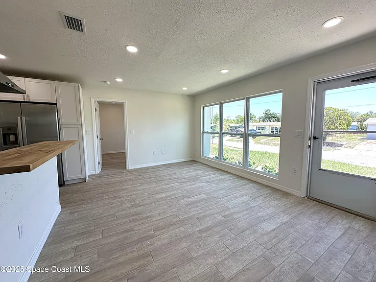 4440 Stuart Ave — Photo 2