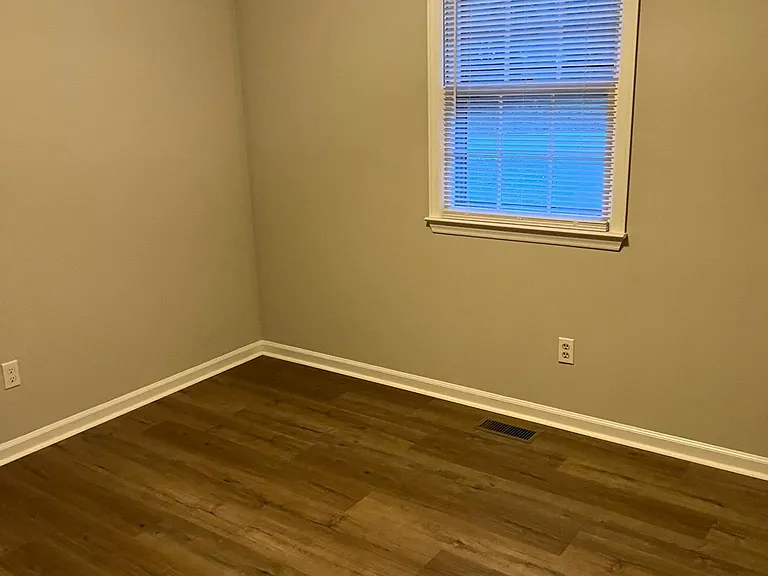 101 Shady Ln — Photo 6