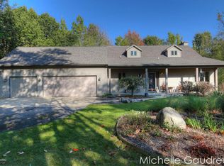11475 Ridge Point Dr, Middleville, MI 49333