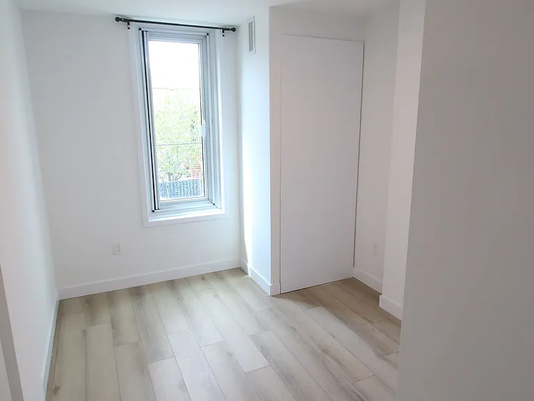 2382 Kingston Rd #206 — Photo 8