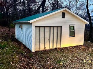 103 Elm Rd, Montezuma, IA 50171