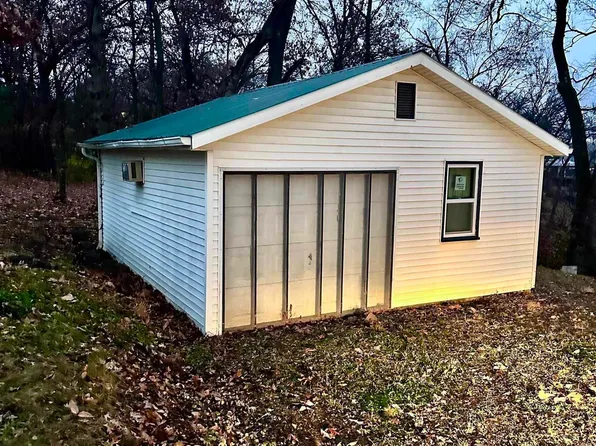 103 Elm Rd, Montezuma, IA 50171