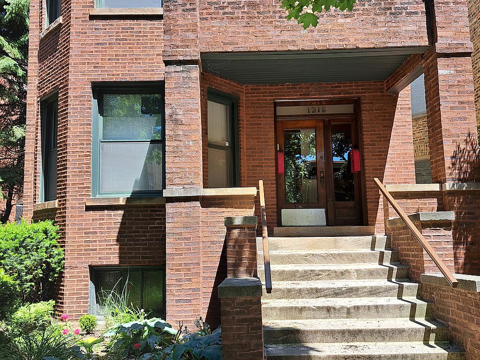 1st image of 1318 W Elmdale Ave #1R