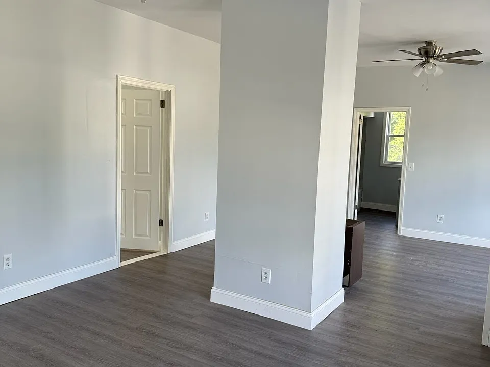 61 Bowler St #1W
