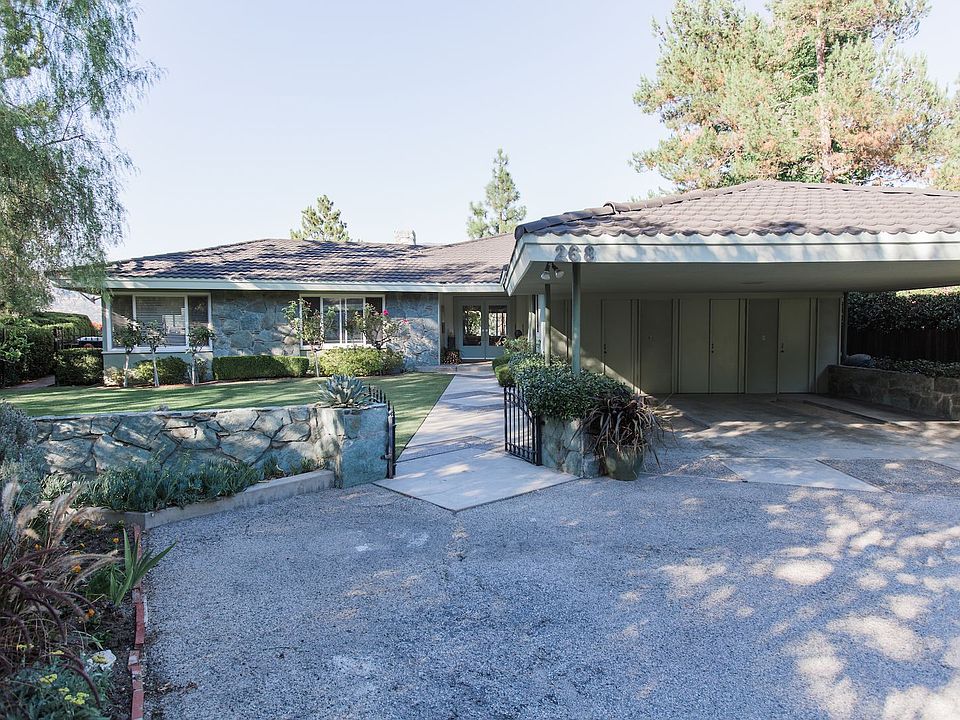 1st image of 268 Saint Katherine Dr