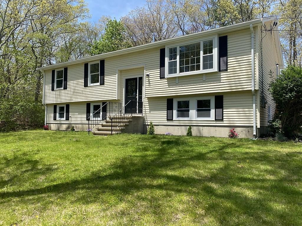 138 Milford St, Hanson, MA 02341, MLS# 73135757