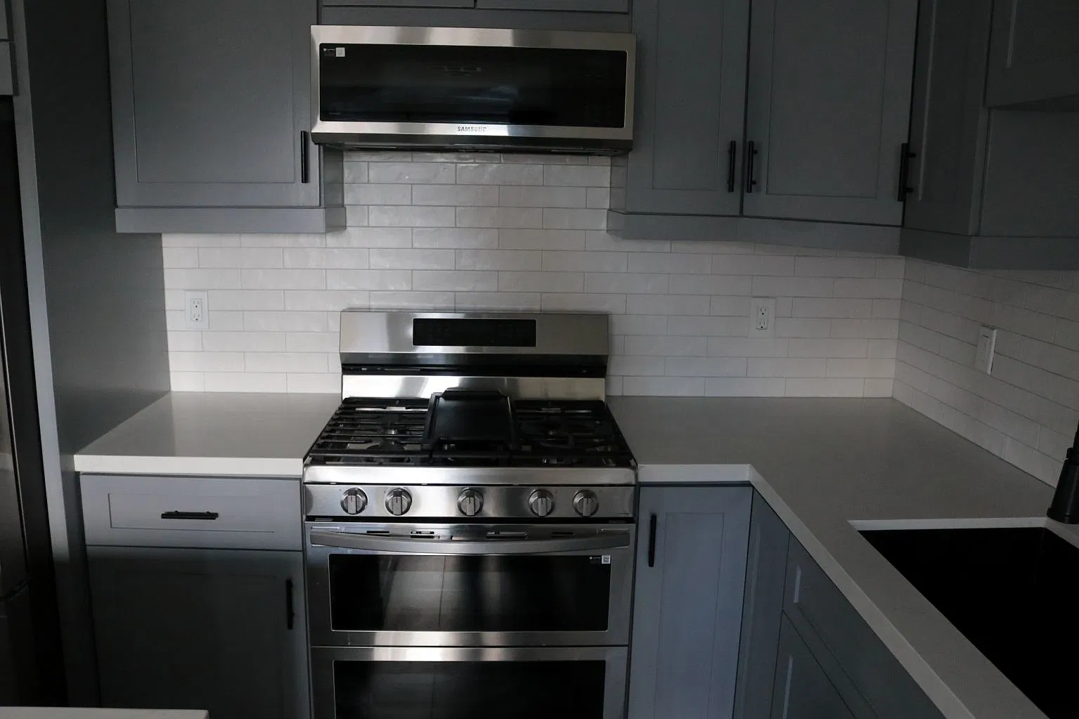 2 bed, 800 sqft, $3,100 — Photo 3