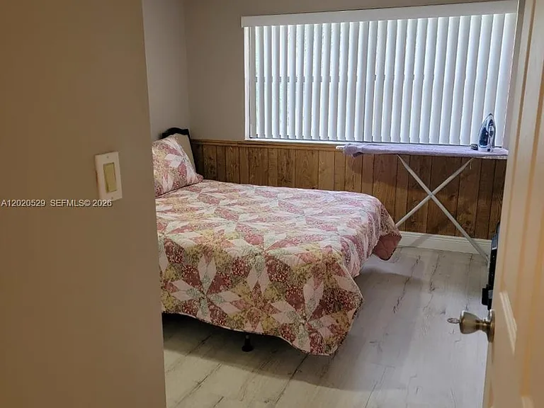 220 Lakeview Dr #212 — Photo 8