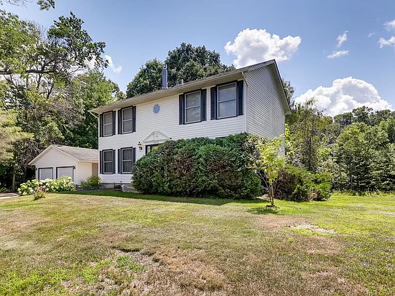 2nd image of 2652 225th Ln NE