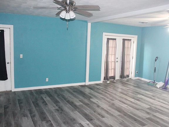 5th image of 407 Jackson St