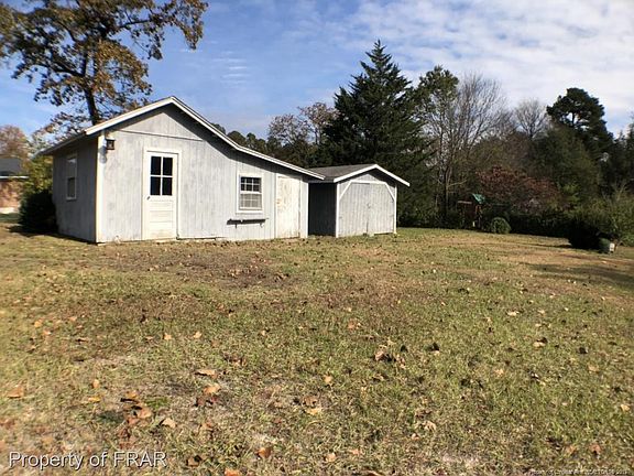 3rd image of 1040 Riverside Cir