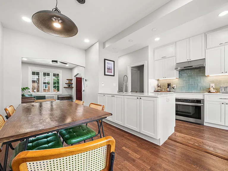 641 Girard St NE — Photo 13