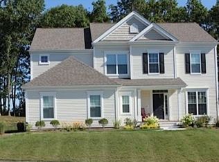 127 Hemmingway Pl, Wrentham, MA 02093