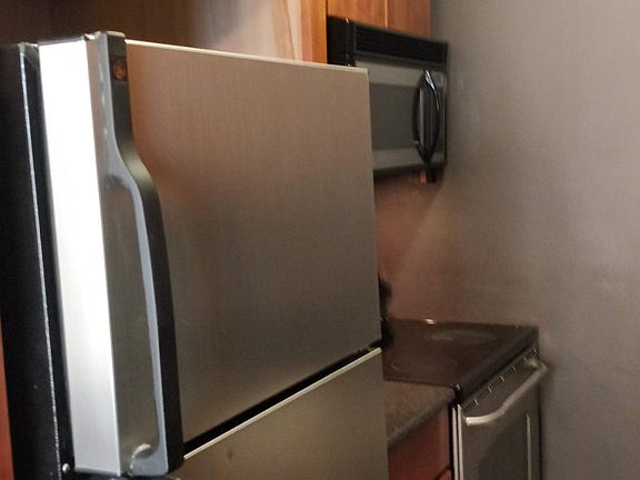 4th image of 15 E Kirby St APT 723