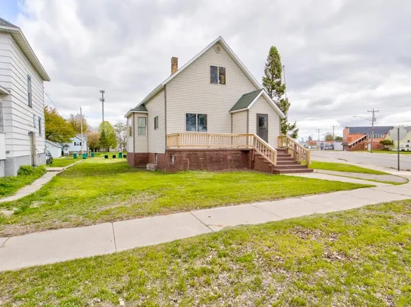 118 Main St, Marinette, WI 54143