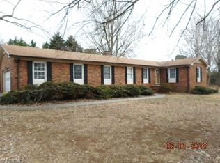 2220 Hickswood Rd, High Point, NC 27265