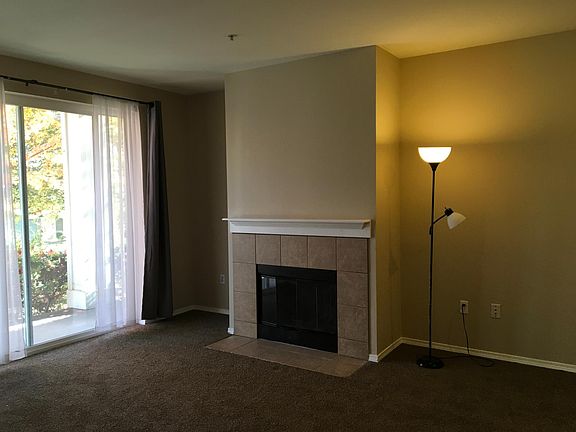 3rd image of 3116 164th St SW APT 1506