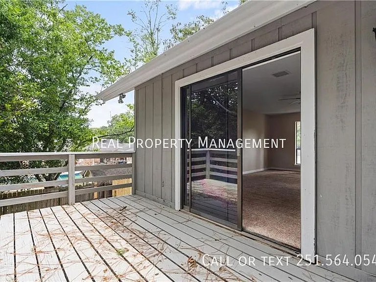 2004 Pine Needle Dr E — Photo 14