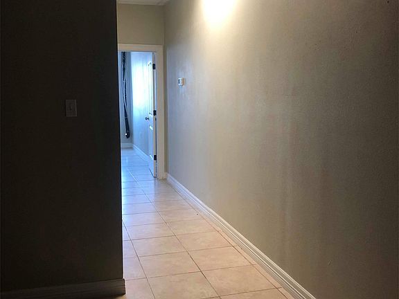 3rd image of 509 Lawrence St Ste 202