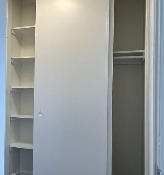 346 S Van Ness Ave #10 — Photo 14