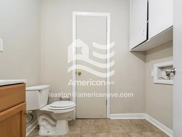 632760_014_wm_-_bathroom_13156048.jpg