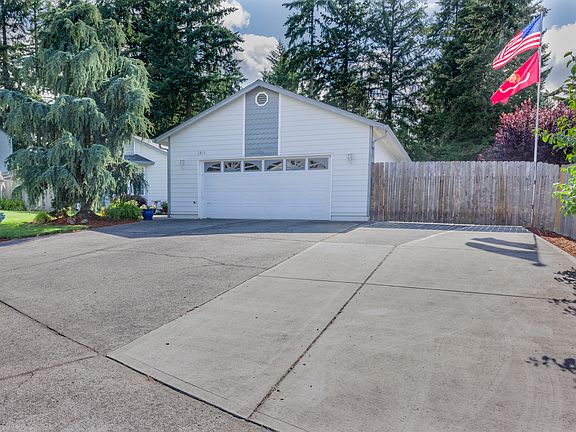 3rd image of 3409 NE 135th Ave