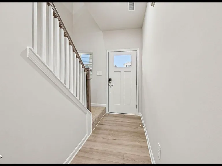 795 Red River Dr #2 — Photo 3