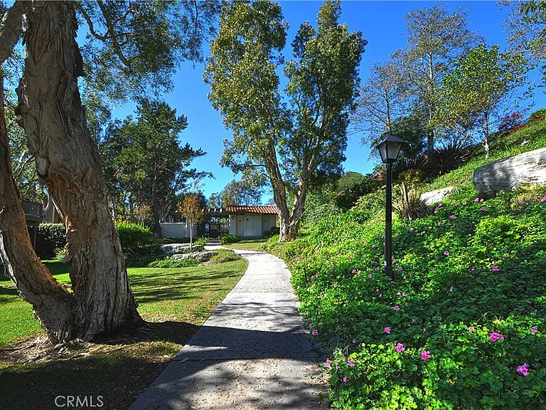 91 Cypress Way — Photo 22