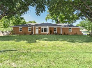 1410 Vilas St, Leavenworth, KS 66048