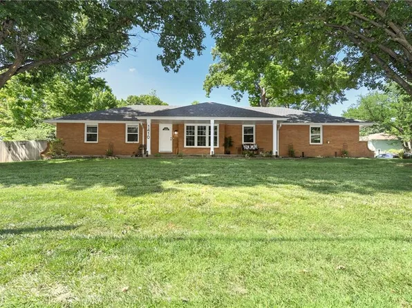 1410 Vilas St, Leavenworth, KS 66048