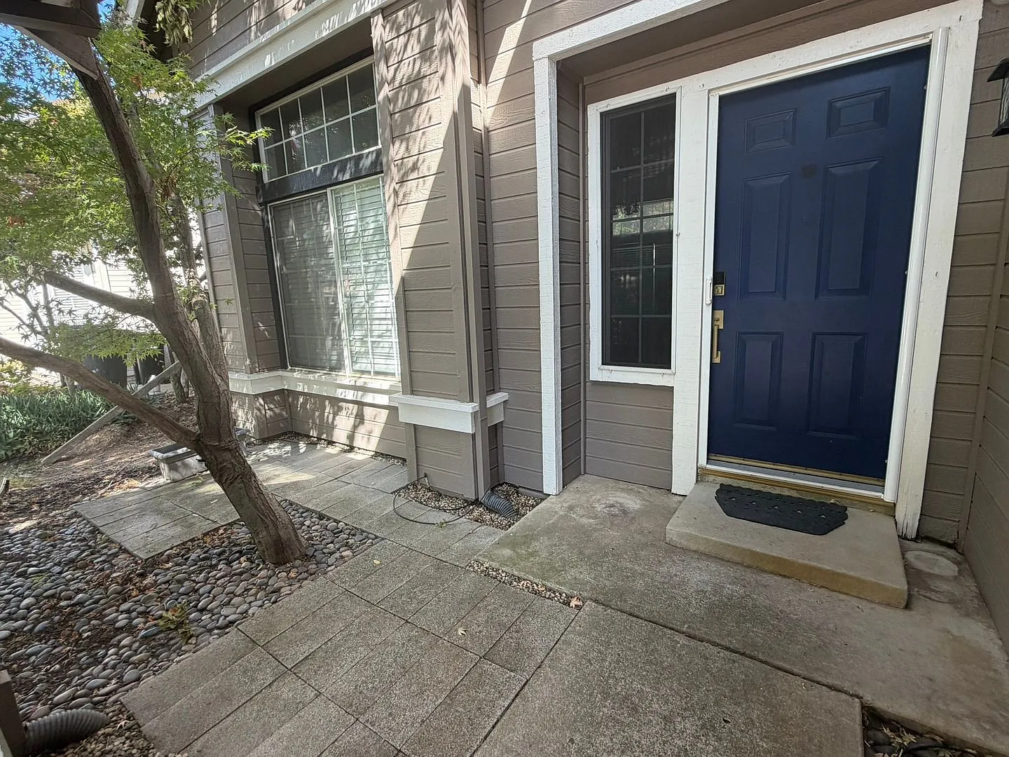 Welcome to this Spacious Gorgeous Two-story home located in the desirable Antelope, CA area! Move... — Photo 2