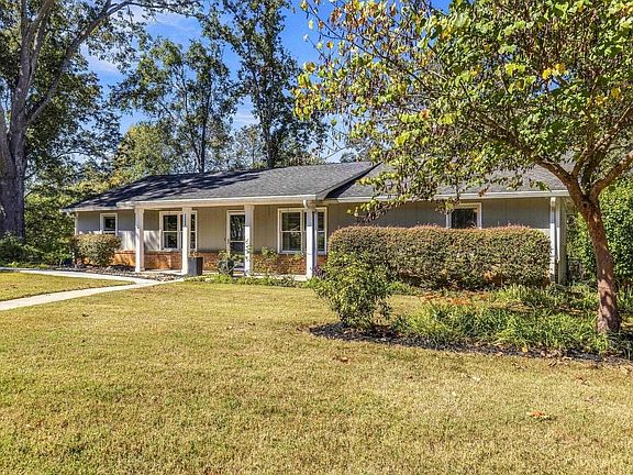 3rd image of 115 Archdale Dr