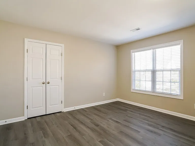 8039 Marsh Hollow Dr — Photo 13
