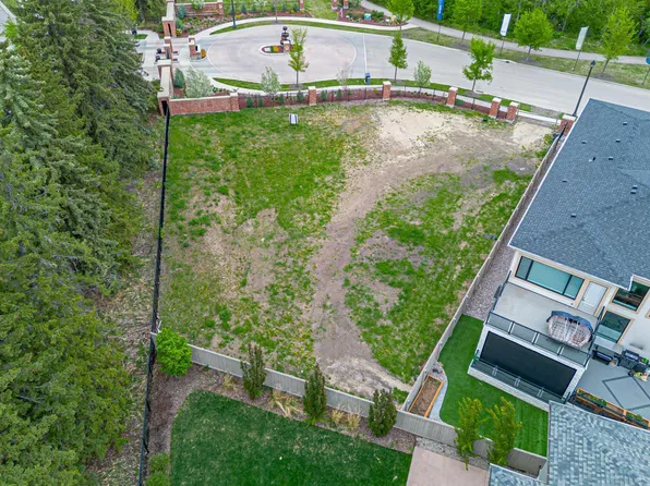 3466 Keswick Blvd SW #22, Edmonton, AB T6W 3S4