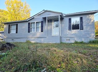 418 E Spring St, Oliver Springs, TN 37840
